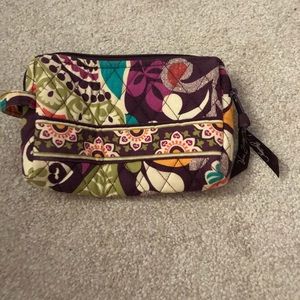 VERA BRADLEY: makeup bag
